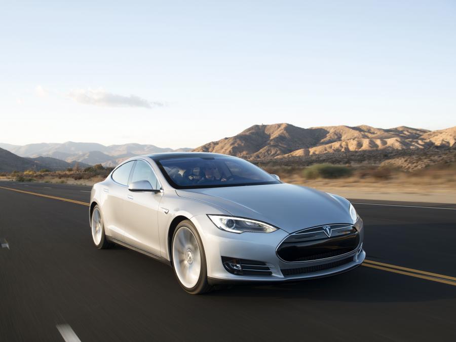 Tesla Model S 2012 года  (фото 2 из 88)